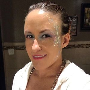 Meet your Posher, Lynn